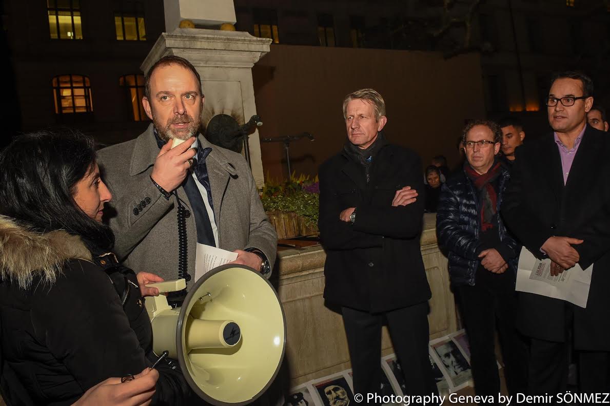 Thierry Apothéloz prend la parole à la Place du Molard